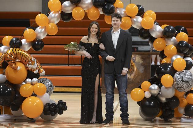 From left to right, sophomore couple was Jana Hewitt and Ash Harris. HUGH SCOTT JR. | SOUTHWEST CHRONICLE