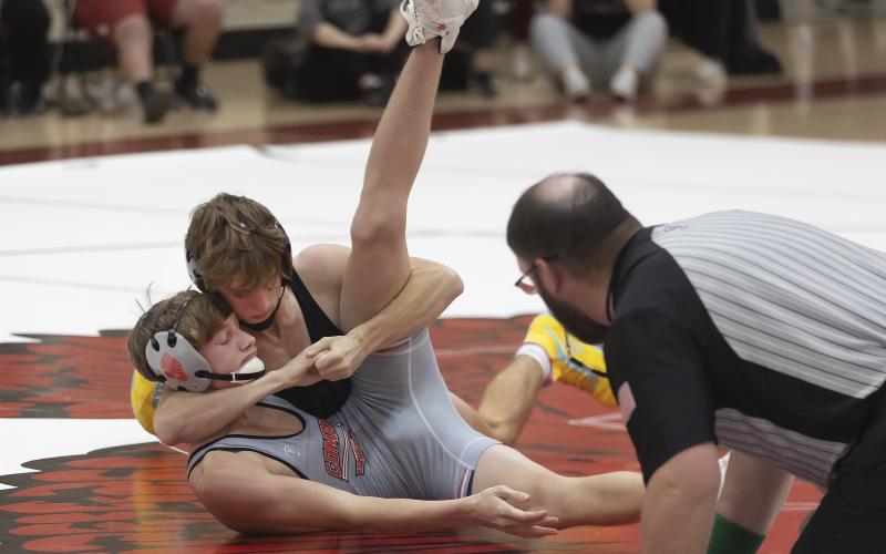 Elgin’s Hunter Jackson dominates a Comanche opponent earlier in the season. Jackson is ranked No. 1 at 113 pounds in Oklahoma and will compete in the Dual State Tournament Friday and Saturday at Enid. HUGH SCOTT JR. | SOUTHWEST CHRONICLE