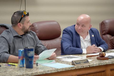 From the left, Elgin City Councilman Fred Guevara and Mayor JJ Francais discuss agenda items during the council’s Feb. 16 meeting. The council voted 4-0 to create the position of events director. CHRISTOPHER BRYAN | SOUTHWEST CHRONICLE