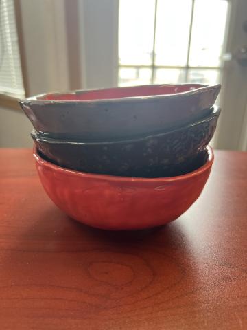 The Elgin High School art and family and consumer science classes hosted the 13th annual Empty Bowls Dinner event Thursday at the school cafeteria. SAMANTHA SPEARS | SOUTHWEST CHRONICLE